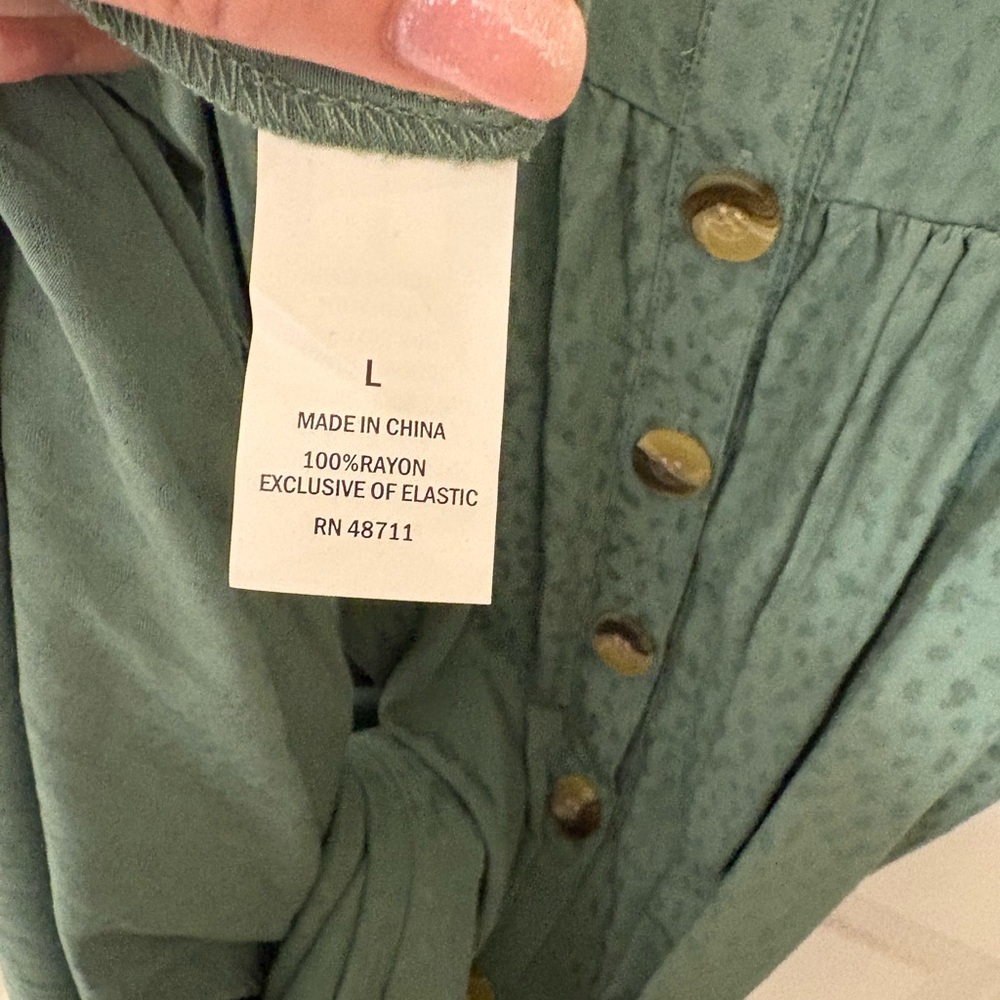 NWT Chic Sleeveless Green Maxi Dress with Button Detail size L - Picture 9 of 9